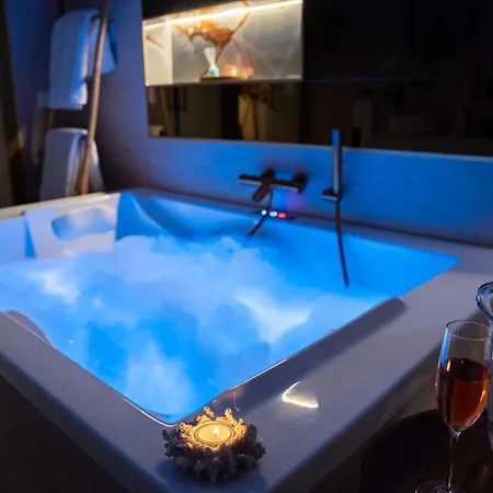 Mare Prive - Luxury Jacuzzi Suite, Carvajal Beach, By Alohamalaga Appartement Fuengirola