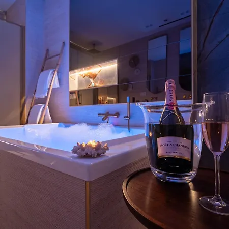Mare Prive - Luxury Jacuzzi Suite, Carvajal Beach, By Alohamalaga Appartement *
