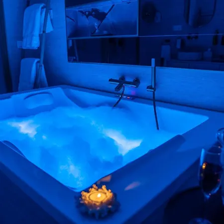 Mare Prive - Luxury Jacuzzi Suite, Carvajal Beach, By Alohamalaga Appartement *